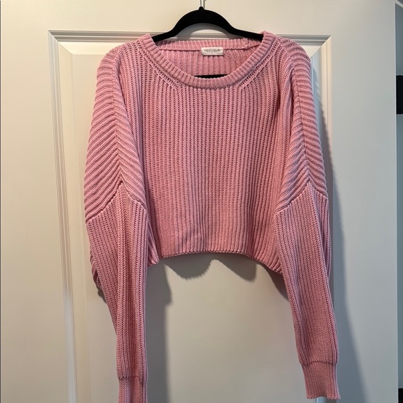vestique Sweaters - Vestique cropped pink sweater